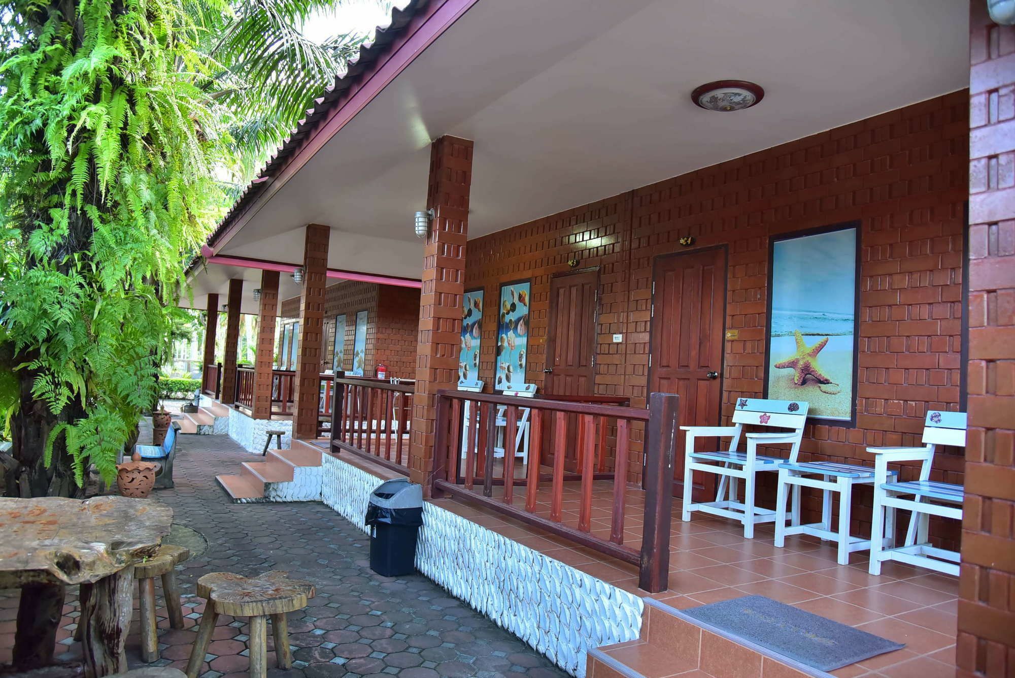 Ban Krut Resort Exterior photo